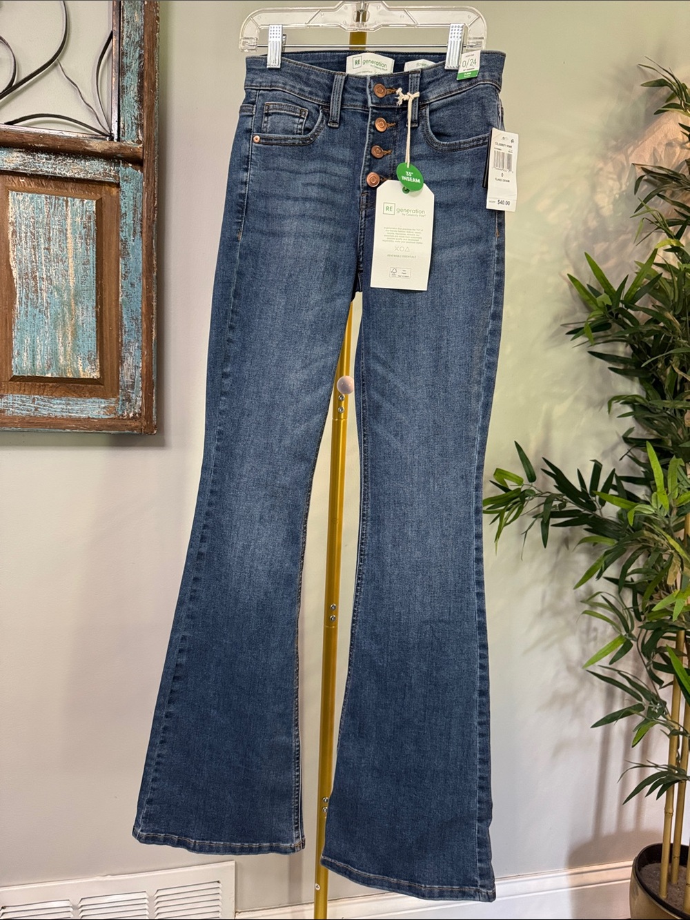 Celebrity Pink mid rise Dark Blue High-Rise Button-Fly Flare Jeans NWT 0